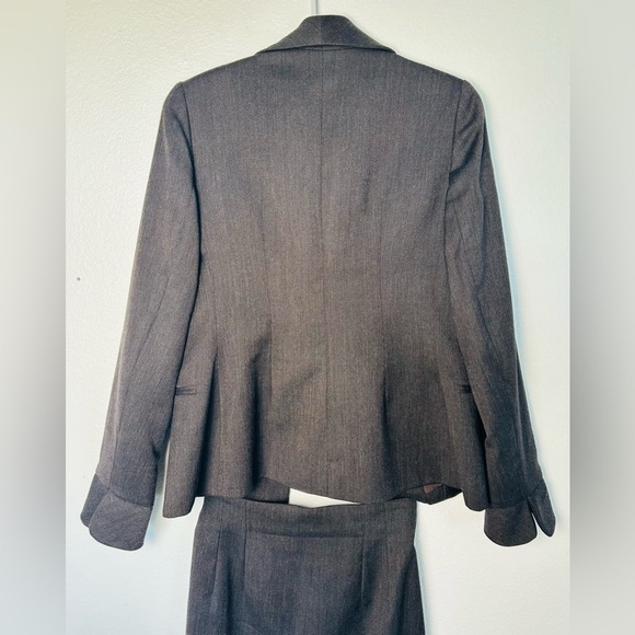 Vintage Christian Dior skirt suit, late 90s/ early 2000s. - Picture 4 of 15